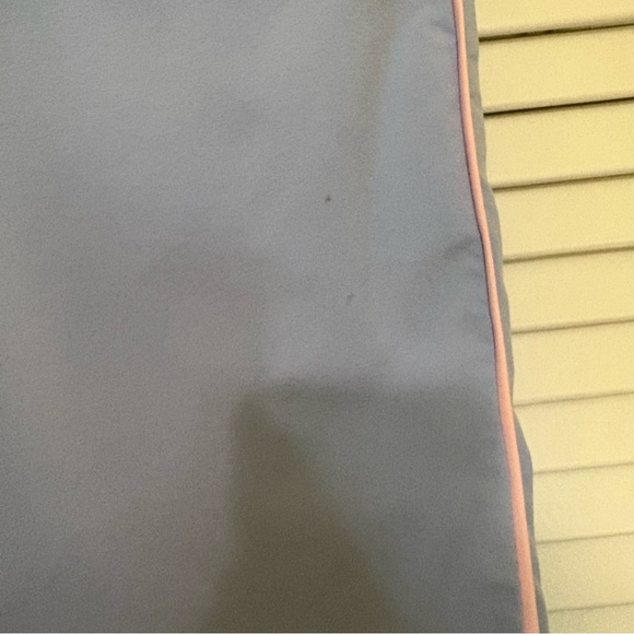 Lilly Pulitzer Sky Blue Women's Shorts with Pink Trim - Picture 4 of 4